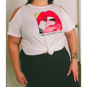 White cold shoulder tee shirt with red lip graphic